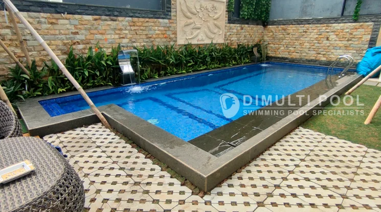 Kolam renang Sebab dan Cara Mengatasi Kotoran Masuk ke Kolam Renang